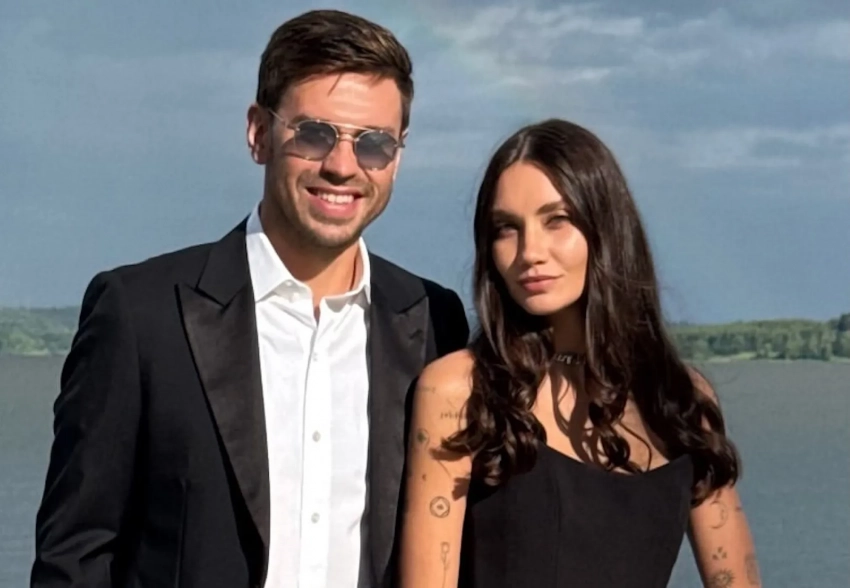 Фёдор Смолов и Карина Истомина вышли в свет