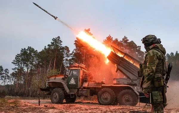 Бойцы ВС РФ с ожесточёнными боями пробиваются к Молодецкому на Покровском фронте: свежие данные на 25.08.2025