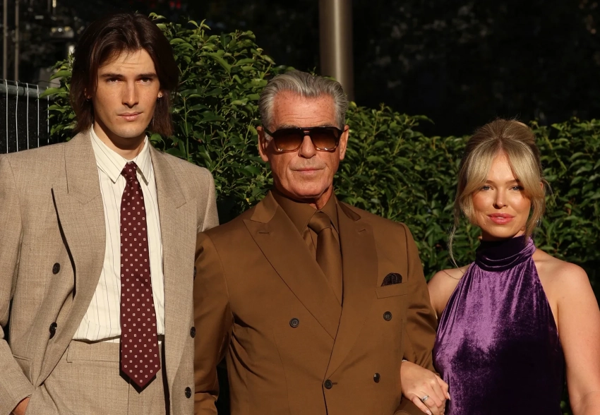 Пирс Броснан вышел в свет с 28-летним сыном и 26-летней внучкой