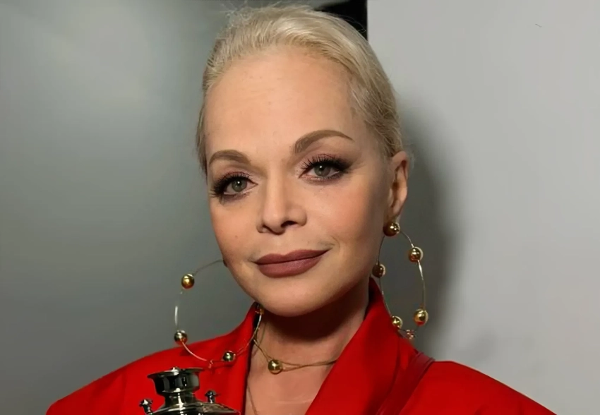 Лариса Долина отказалась выехать из спорной квартиры до 30 декабря