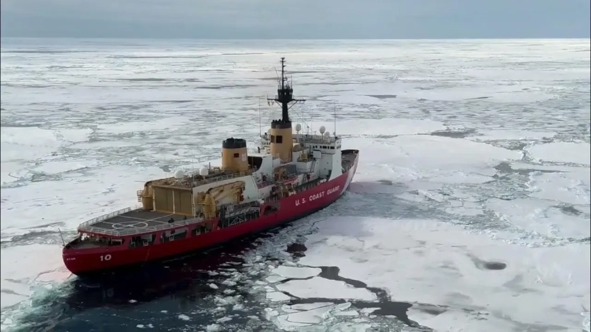 Обеспокоенный «уязвимостью» Канады Трамп хочет заказать побольше ледоколов