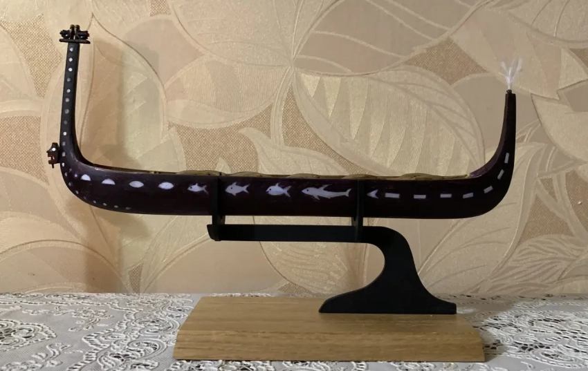 Пирога охотников за головами