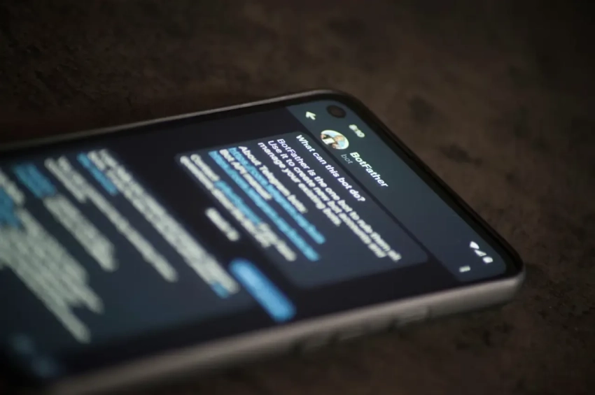 На Украине предложили бороться с анонимностью авторов в Telegram на фоне выборов