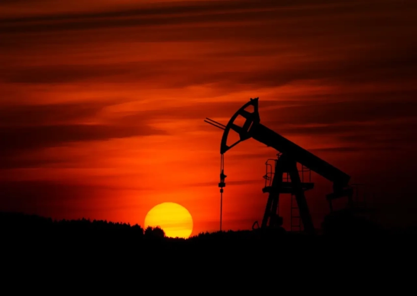 Цены растут, а глава МИД Венгрии приехал в Москву просить скидку на нефть и газ